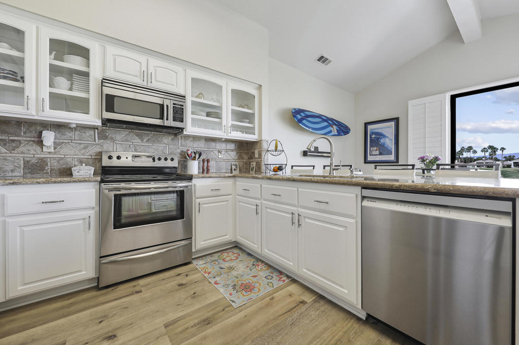 54721 Inverness Property Photo 15