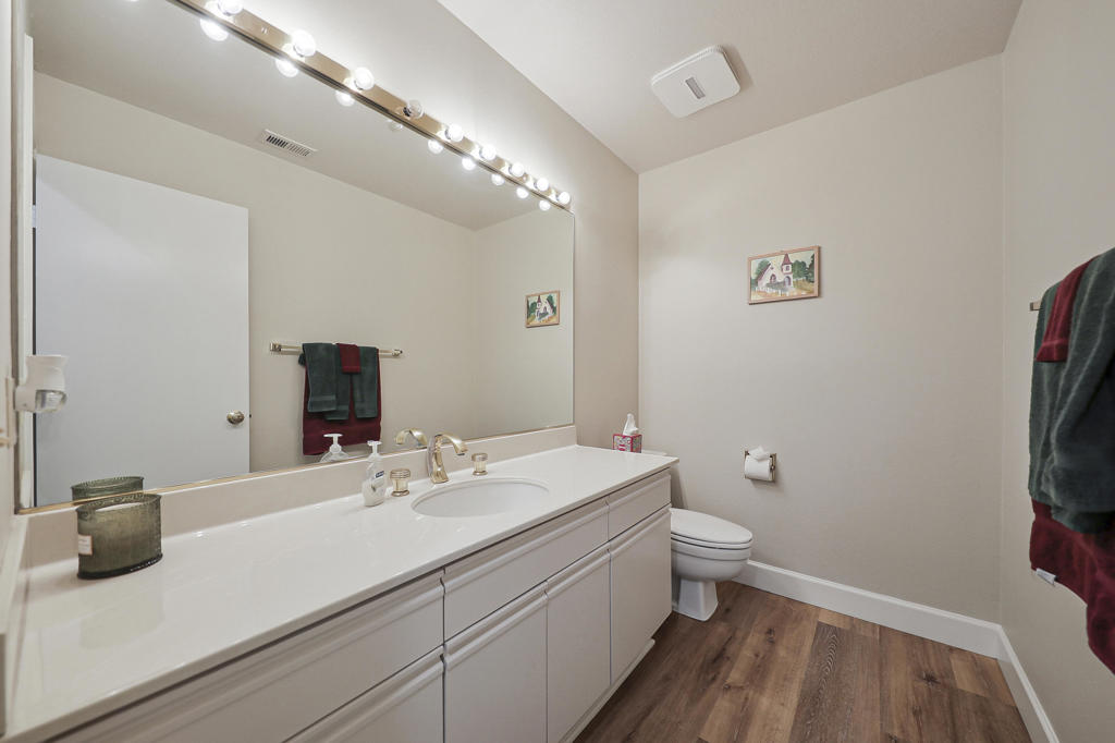 54721 Inverness Property Photo 22