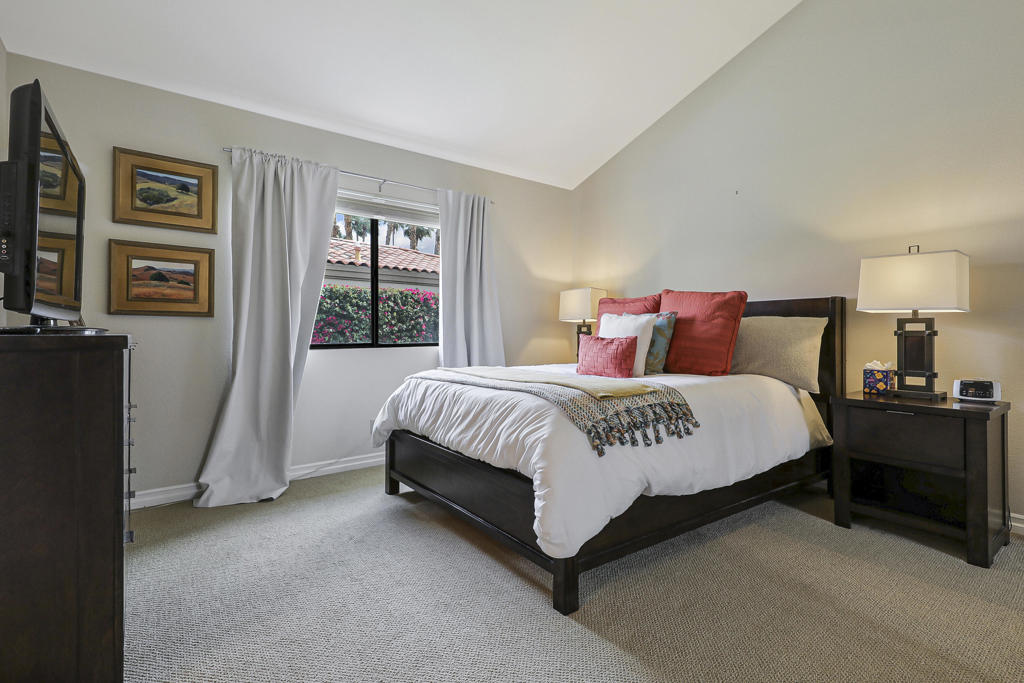 54721 Inverness Property Photo 30