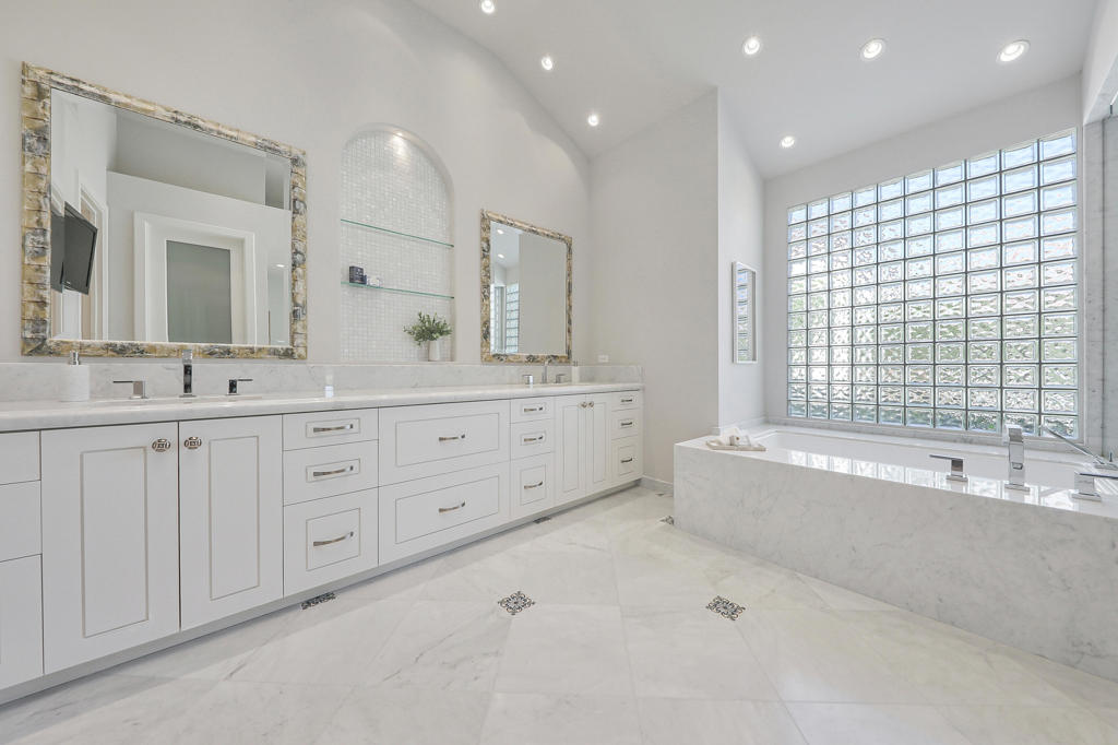 56928 Merion Property Photo 17