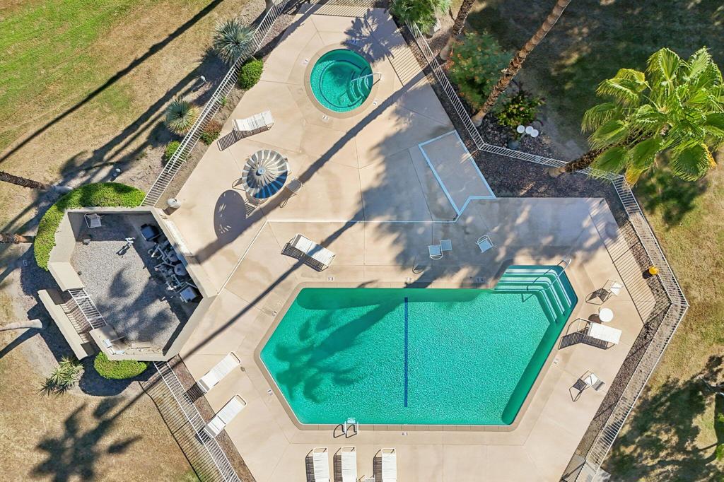 72485 Roxbury Drive Property Photo 45