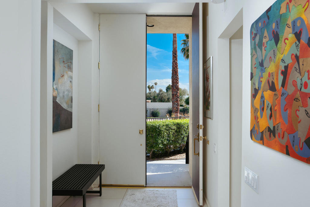 199 Desert Lakes Drive Property Photo 3
