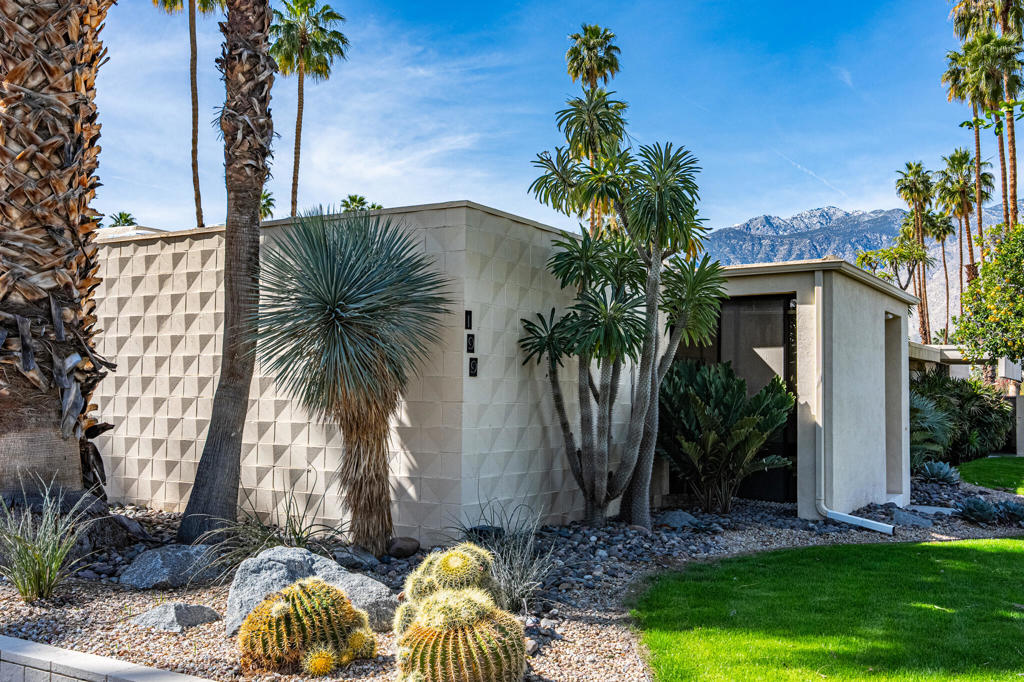 199 Desert Lakes Drive Property Photo 32