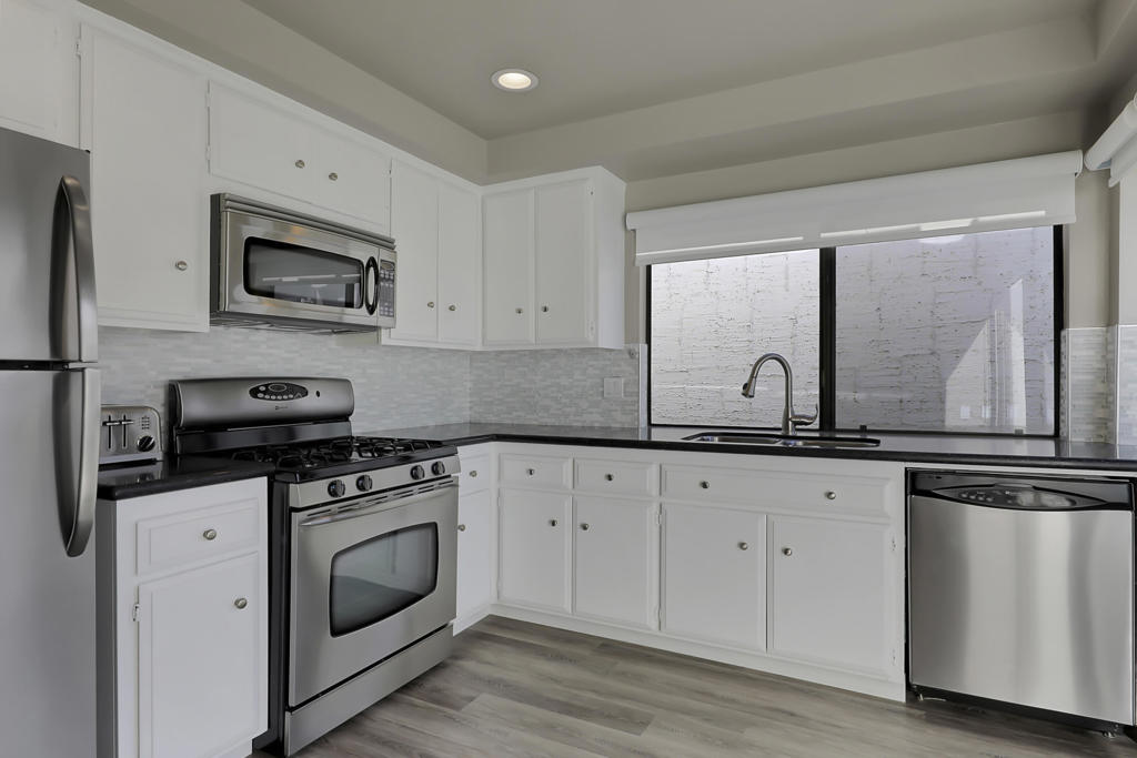 2545 Miramonte Circle W A Property Photo 8