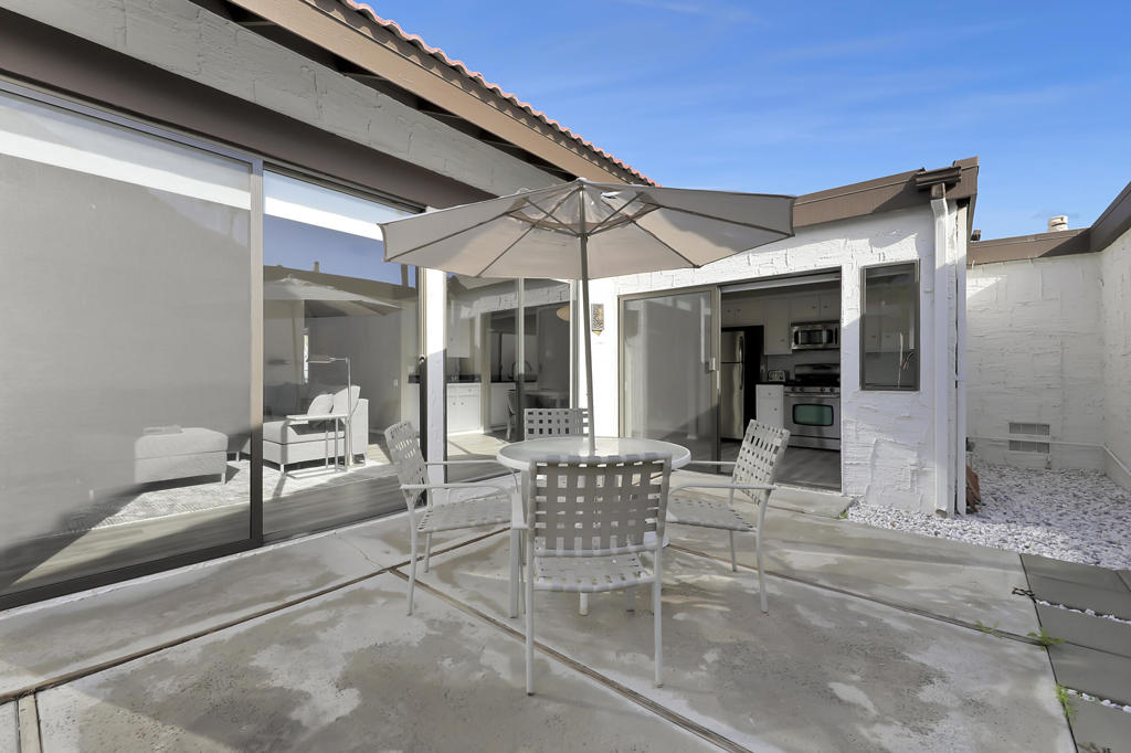 2545 Miramonte Circle W A Property Photo 18