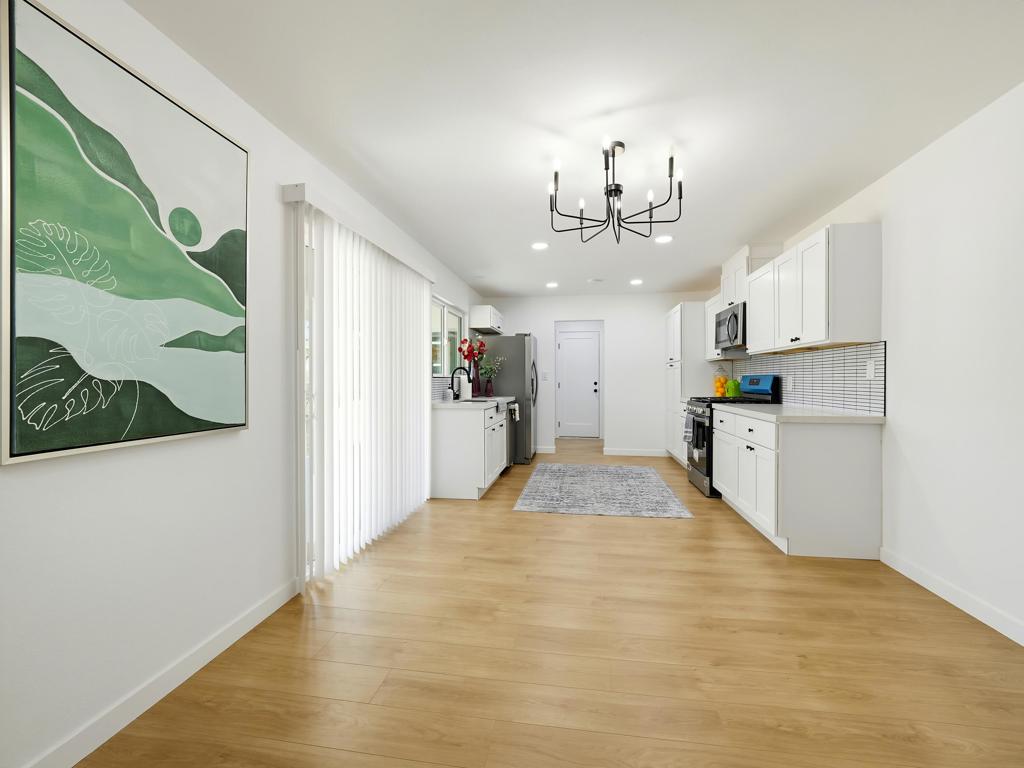 7380 Dumosa Avenue Property Photo 7