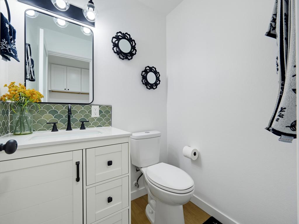 7380 Dumosa Avenue Property Photo 14