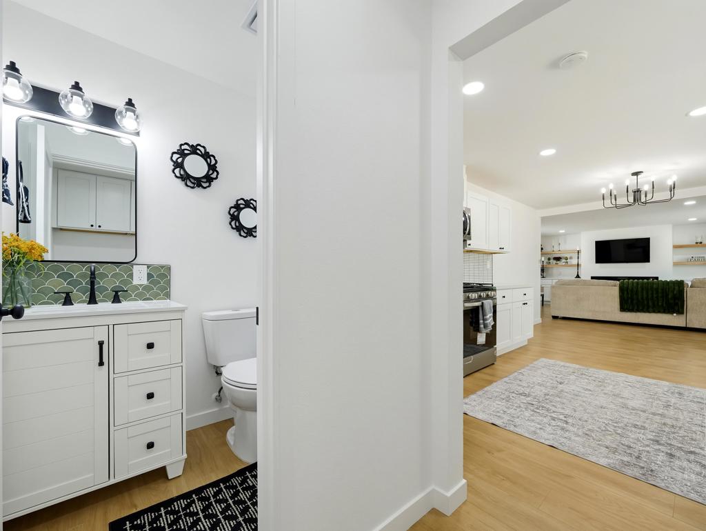 7380 Dumosa Avenue Property Photo 15