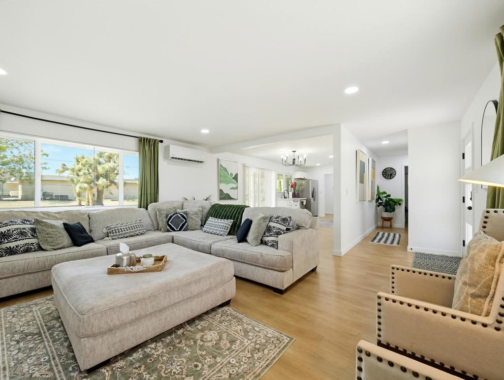 7380 Dumosa Avenue Property Photo 18
