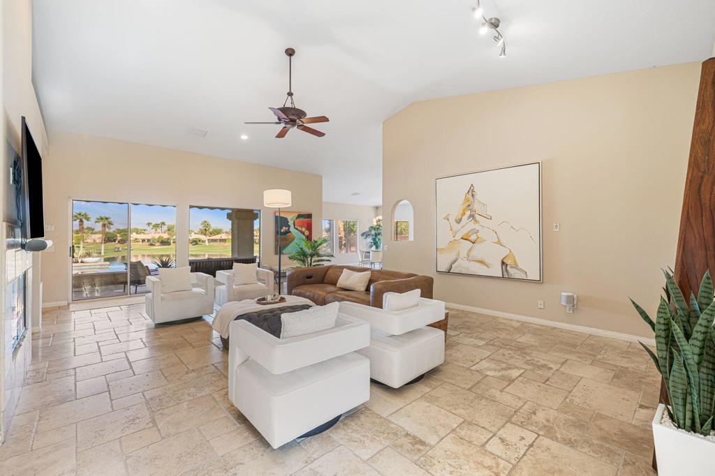 45327 Crystal Springs Drive Property Photo 5