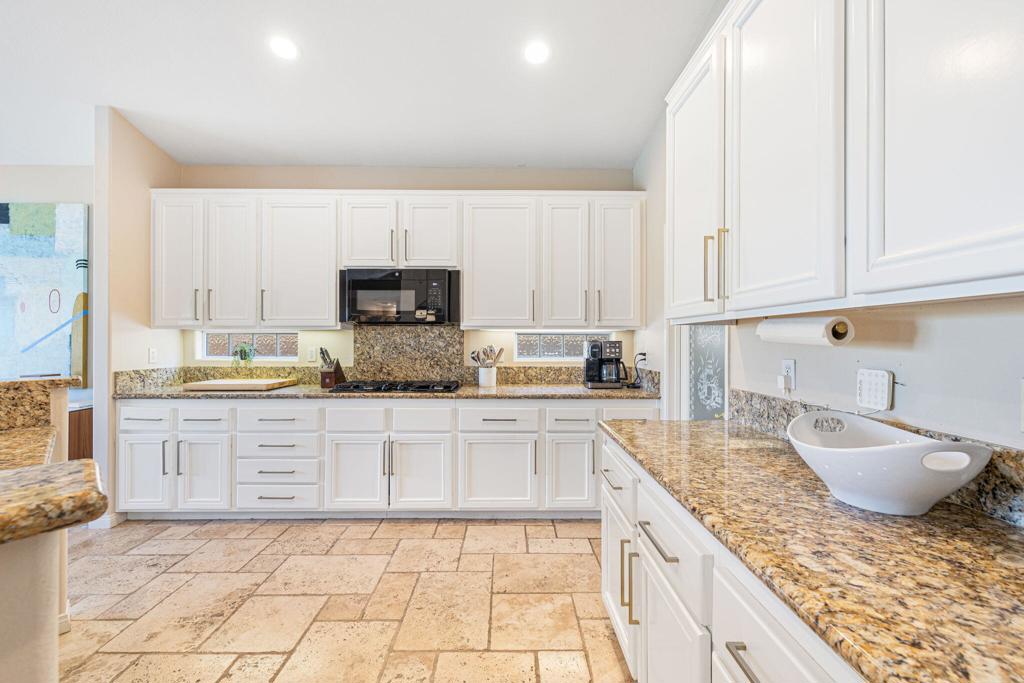 45327 Crystal Springs Drive Property Photo 11