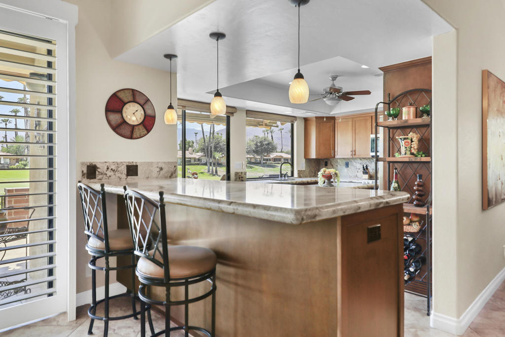 175 Las Lomas Property Photo 4