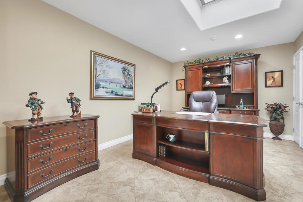 175 Las Lomas Property Photo 15
