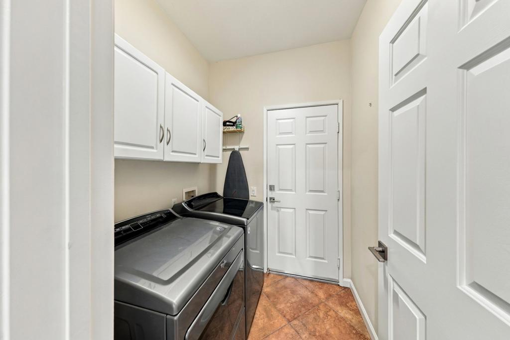 78160 Bovee Circle Property Photo 24