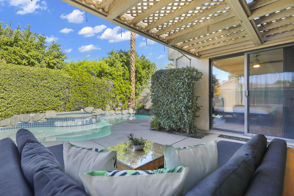 21 Ensenada Lane Property Photo 2