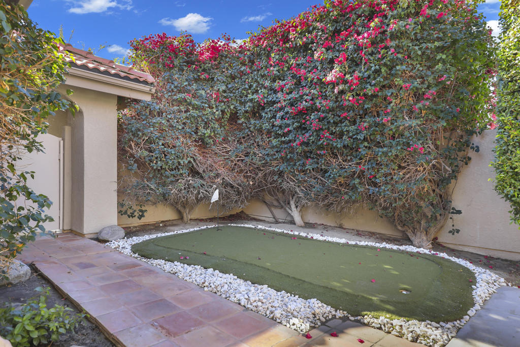 21 Ensenada Lane Property Photo 6