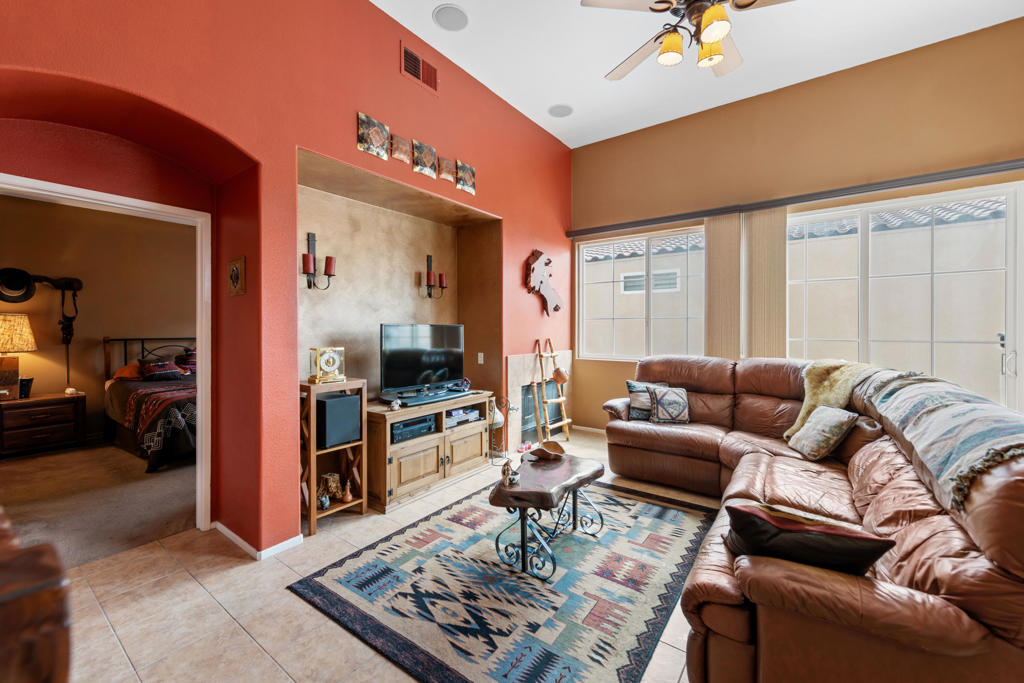 79268 Rose Dawn Property Photo 3