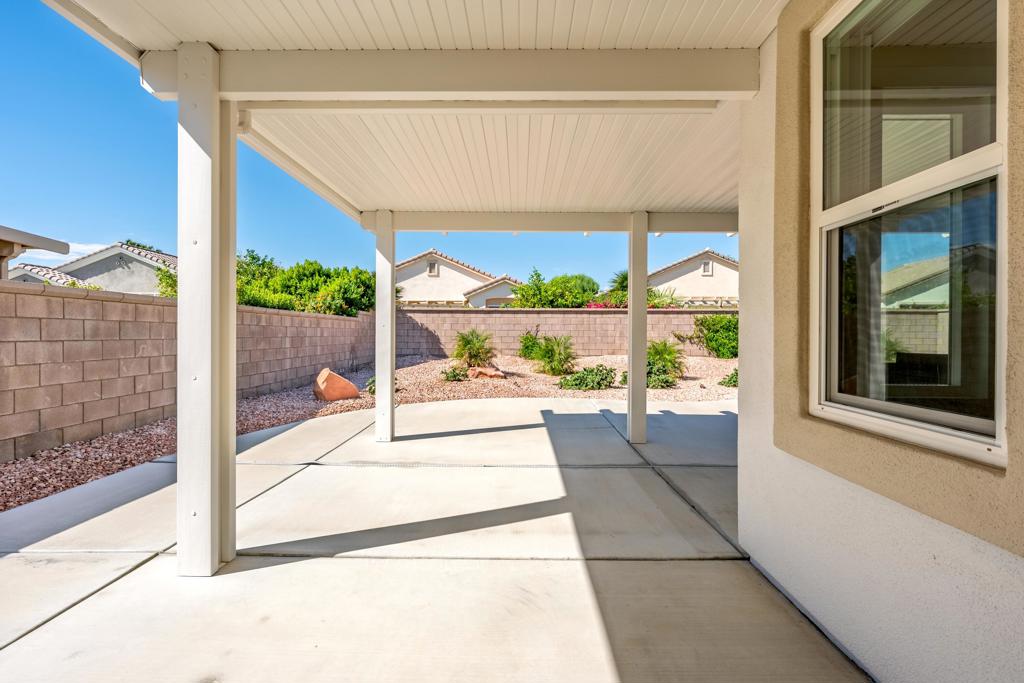 36583 Monarch Pass Property Photo 6