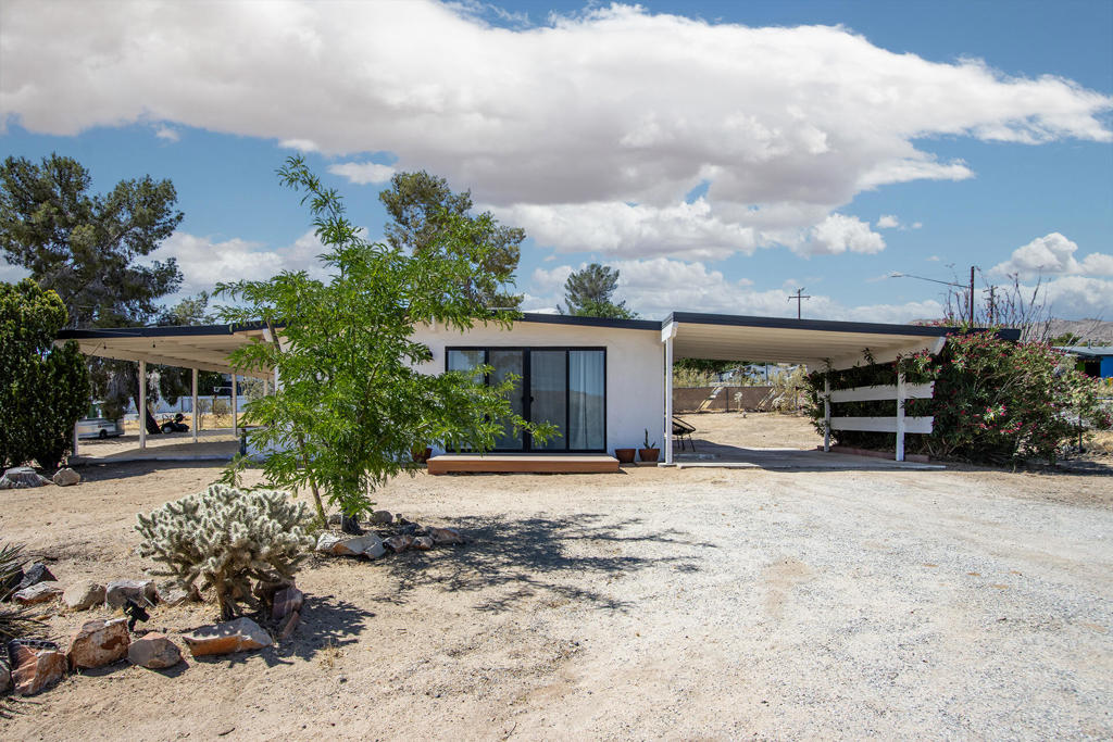 6673 Hillview Road Property Photo 4