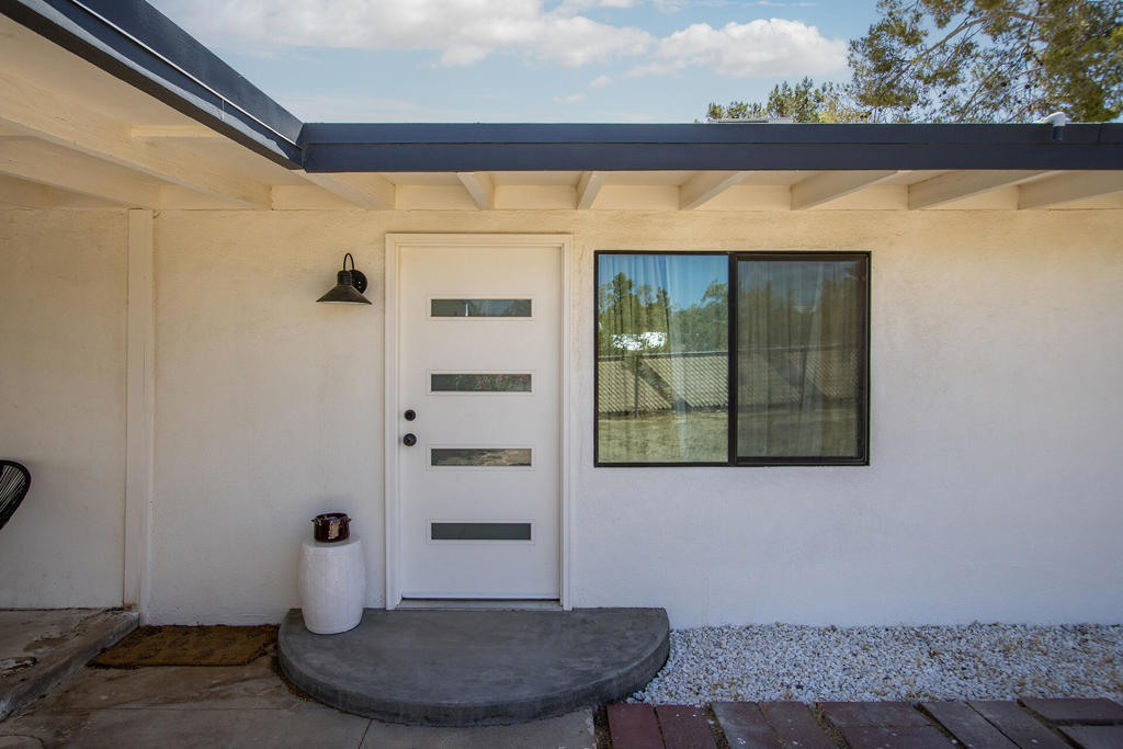 6673 Hillview Road Property Photo 7