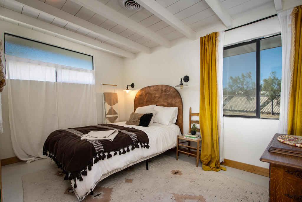 6673 Hillview Road Property Photo 12