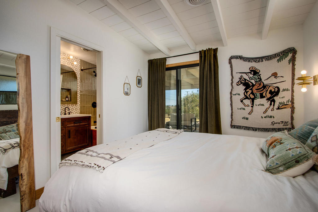 6673 Hillview Road Property Photo 14