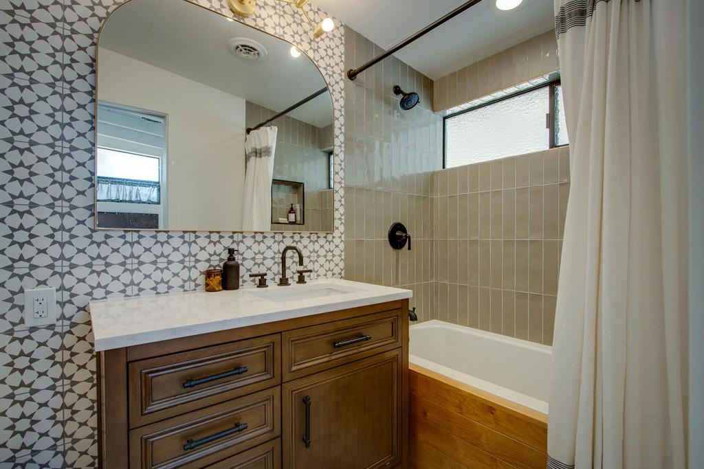 6673 Hillview Road Property Photo 15
