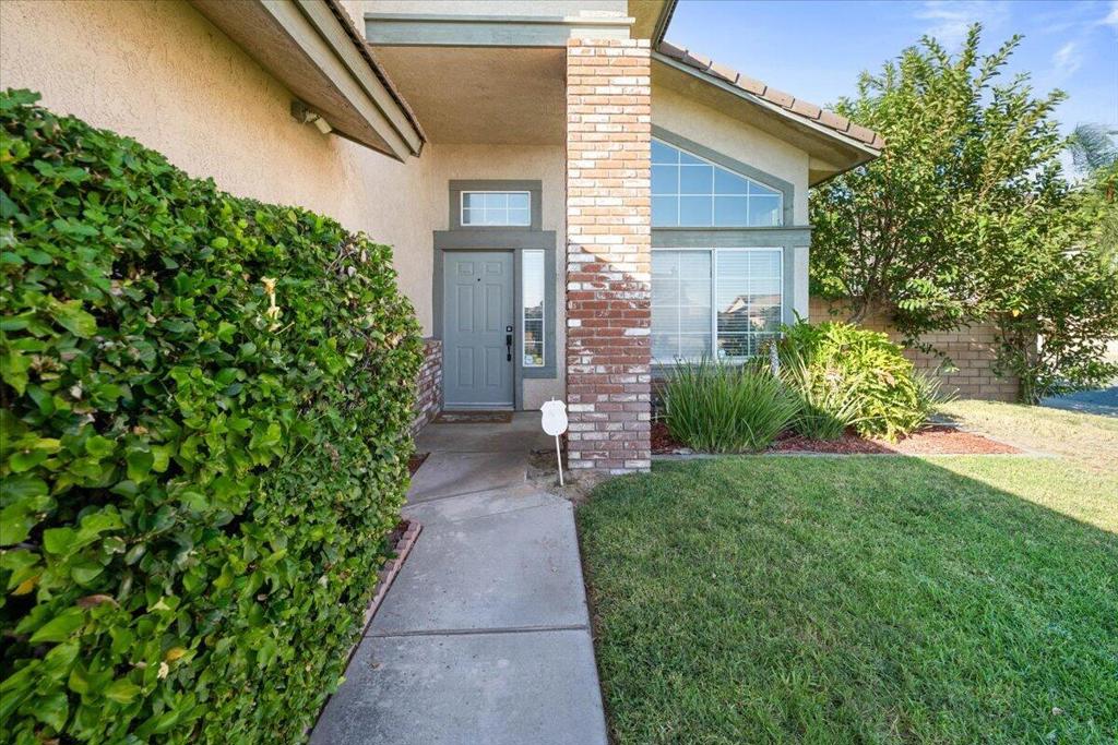 1046 W 57th Street . Property Photo 3