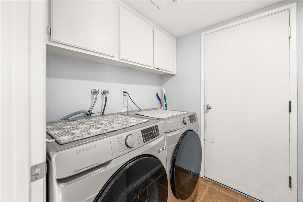 1046 W 57th Street . Property Photo 20
