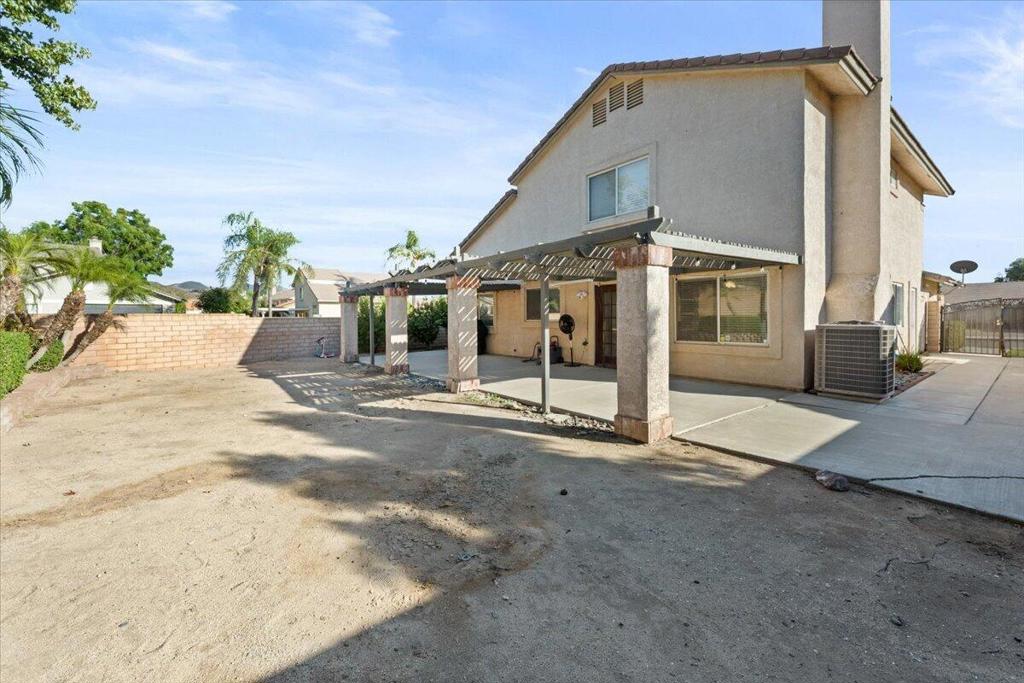 1046 W 57th Street . Property Photo 34