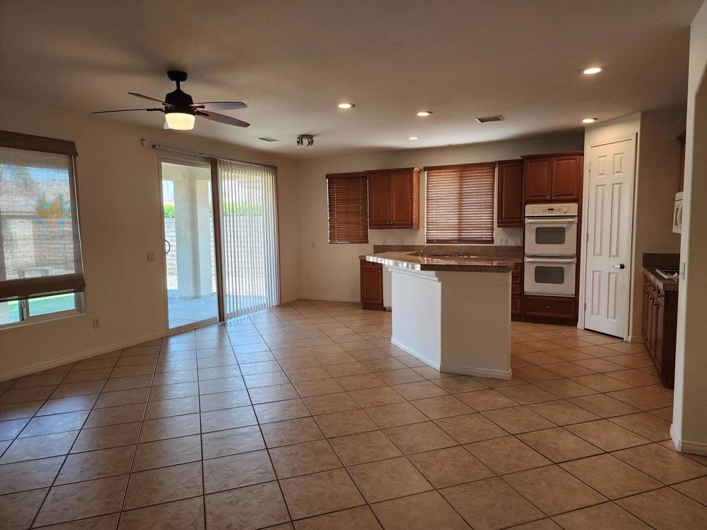 175 Via Milano Property Photo 4