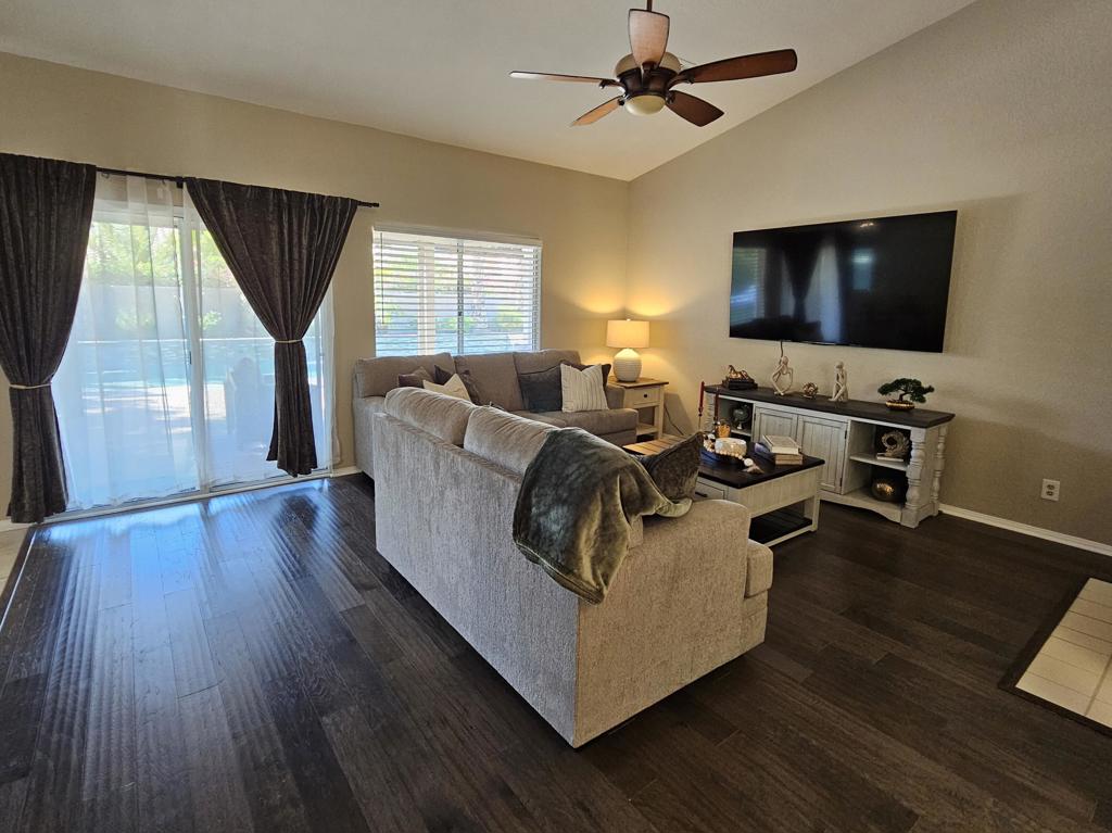 78585 Villeta Drive Property Photo 11