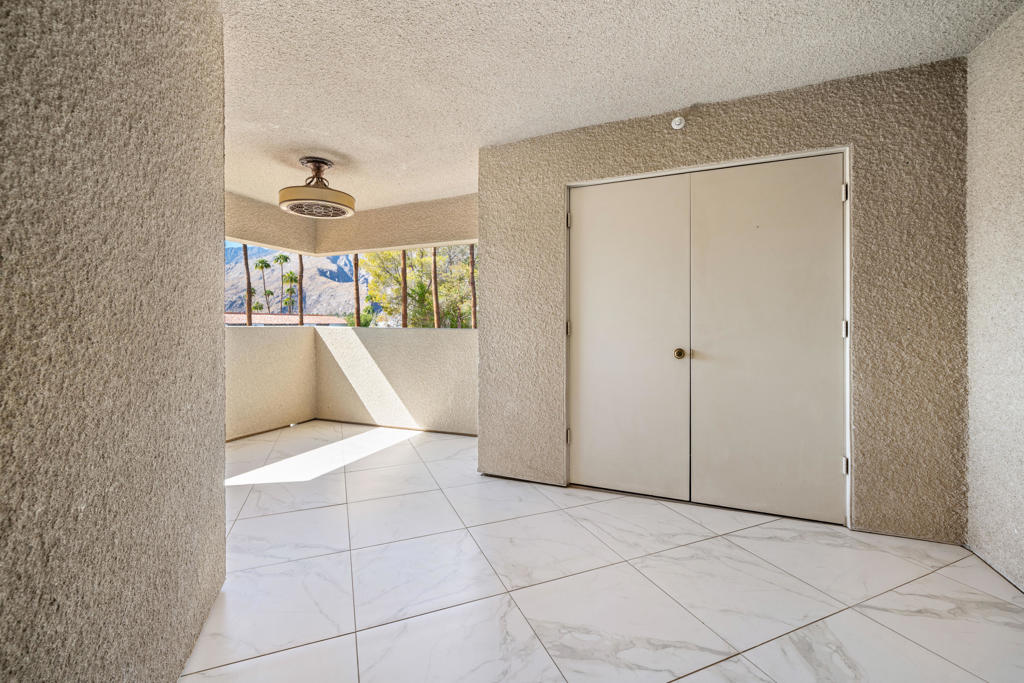 255 S Avenida Caballeros 322 Property Photo 28