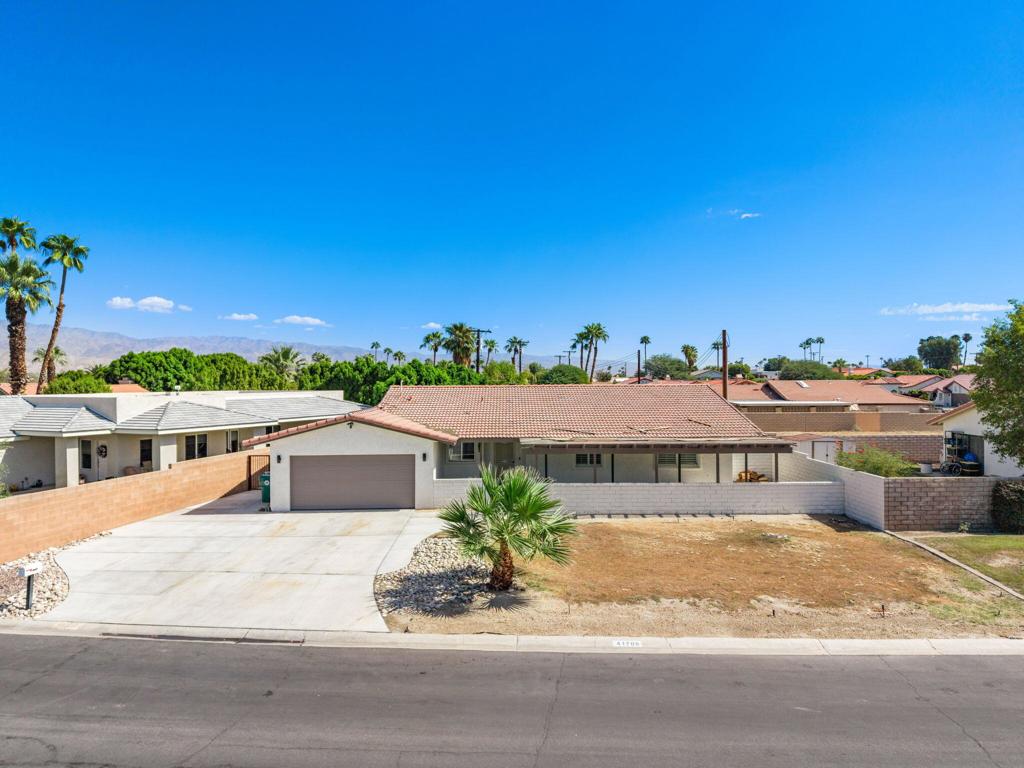 41700 Nevis Place Property Photo 1