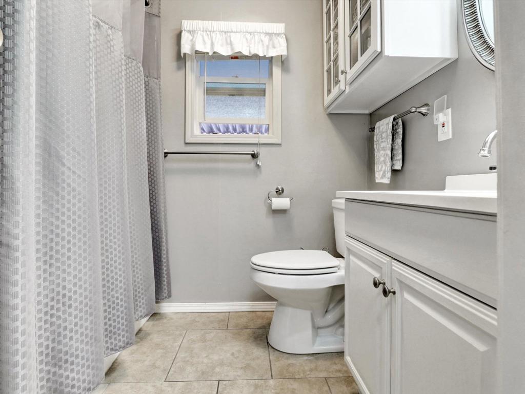 3 Hoover Property Photo 21
