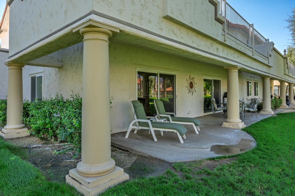674 Vista Lago Circle N Property Photo 6