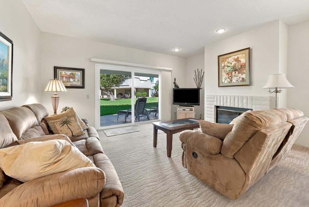 674 Vista Lago Circle N Property Photo 18