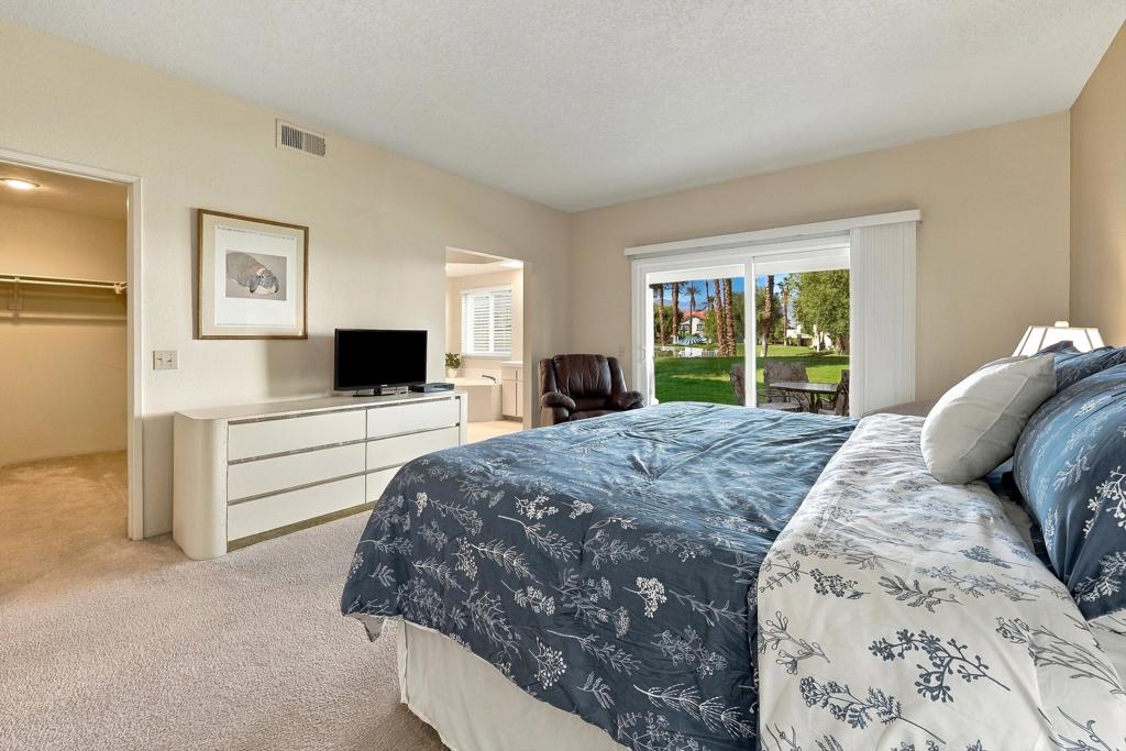 674 Vista Lago Circle N Property Photo 26