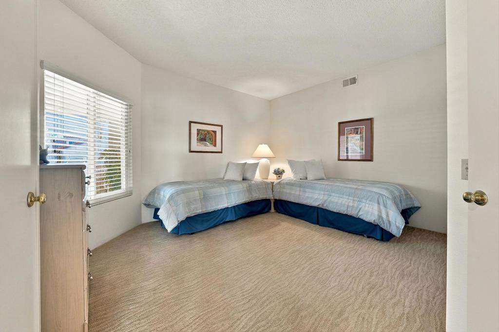 674 Vista Lago Circle N Property Photo 33