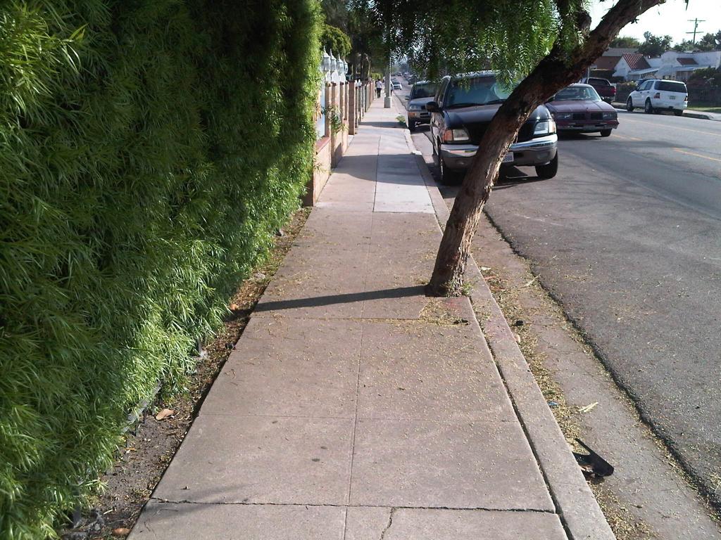 2227 S Redondo Boulevard Property Photo 2