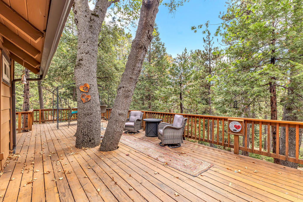 52230 Sylvan Way Property Photo 4