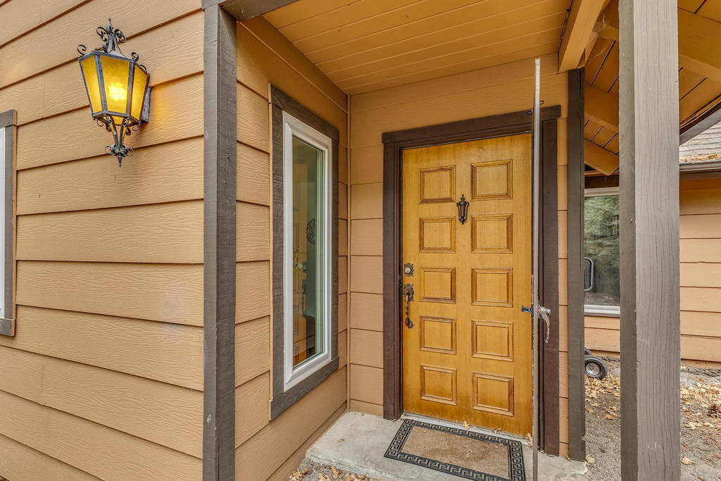 52230 Sylvan Way Property Photo 5