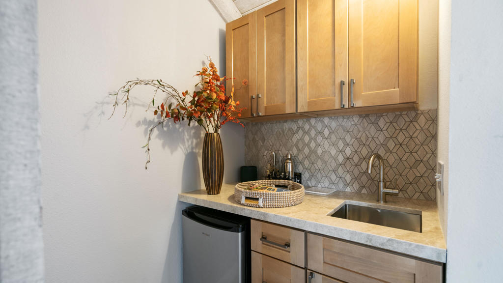 436 Sunningdale Drive Property Photo 11