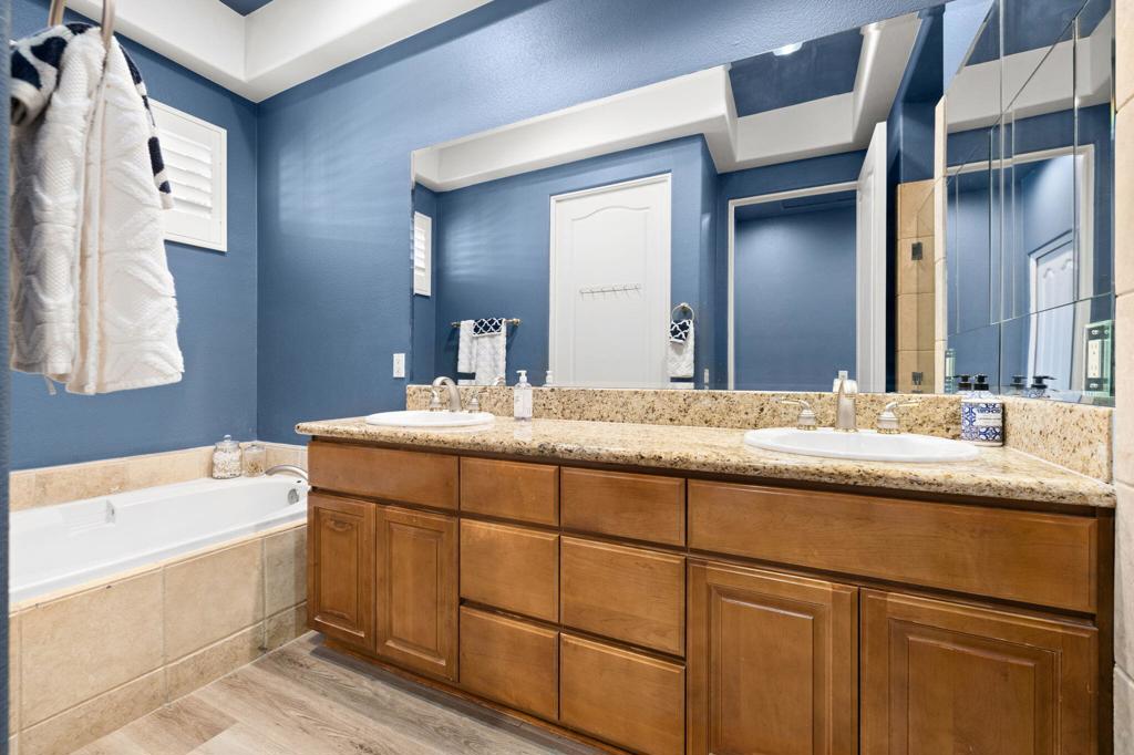 2807 Via Calderia Property Photo 18