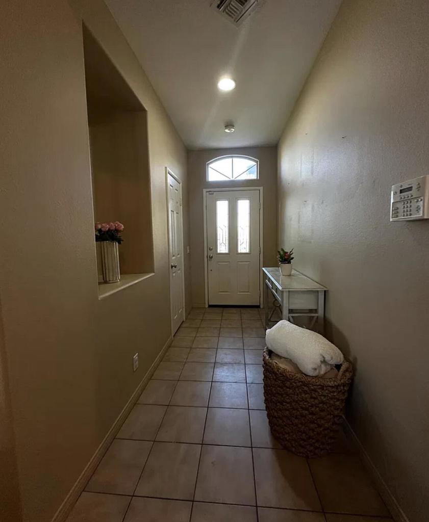 79729 Carmel Valley Avenue Property Photo 3
