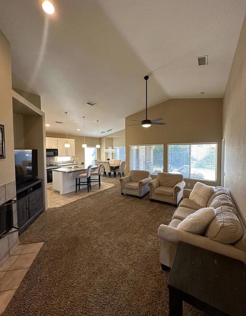 79729 Carmel Valley Avenue Property Photo 9