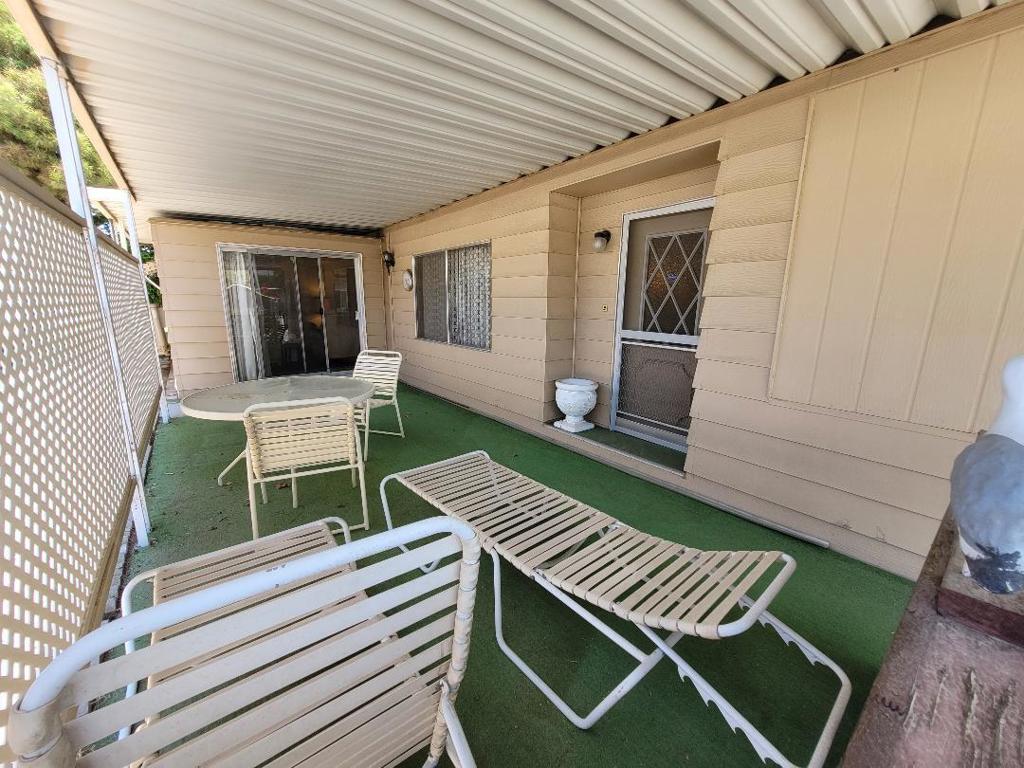 35 Calle De Los Vientos Property Photo 3