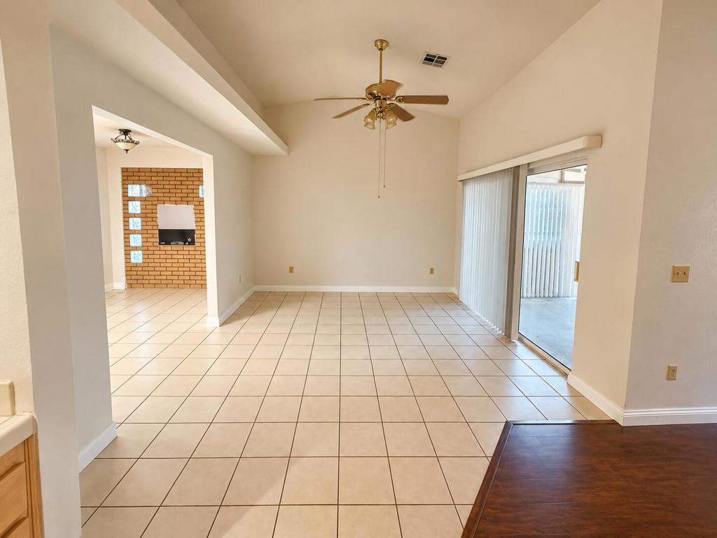 27160 Shadowcrest Lane Property Photo 9