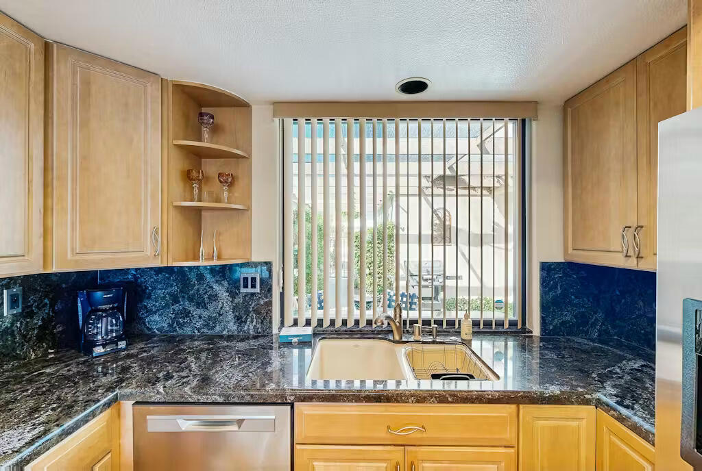 3 Tortosa Drive Property Photo 8