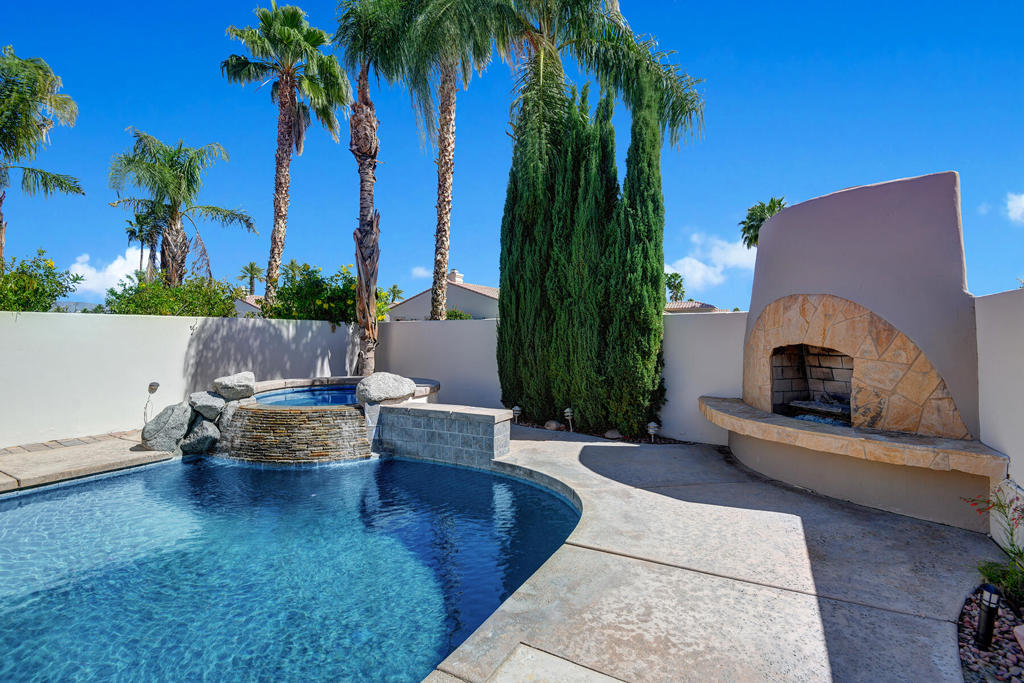 78831 Breckenridge Drive Property Photo 5